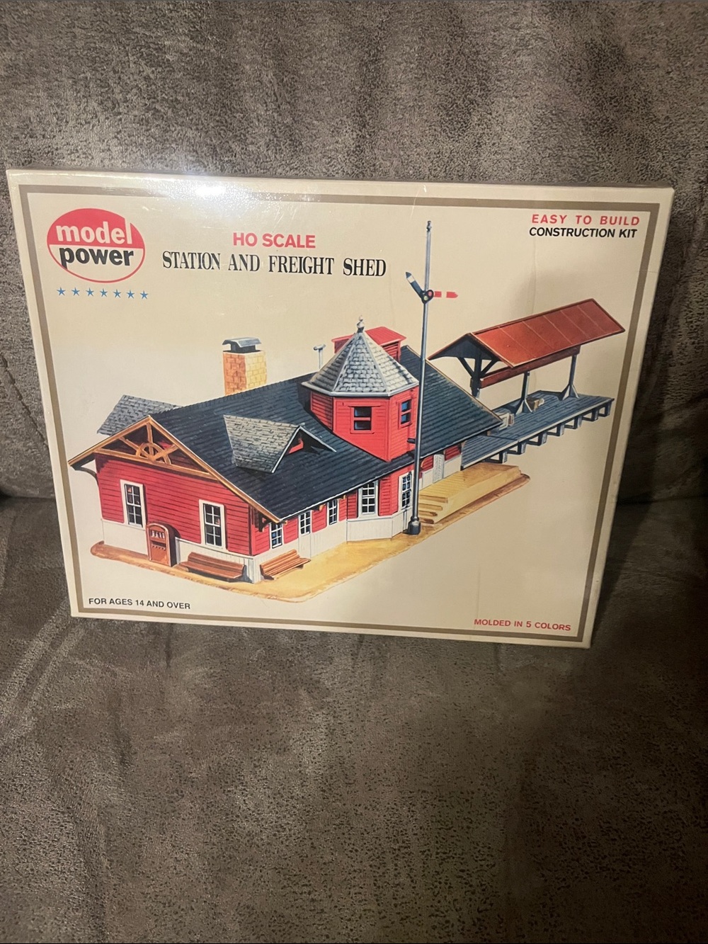 Vintage model Power HO Scale Station and Freight Shed Kit #427